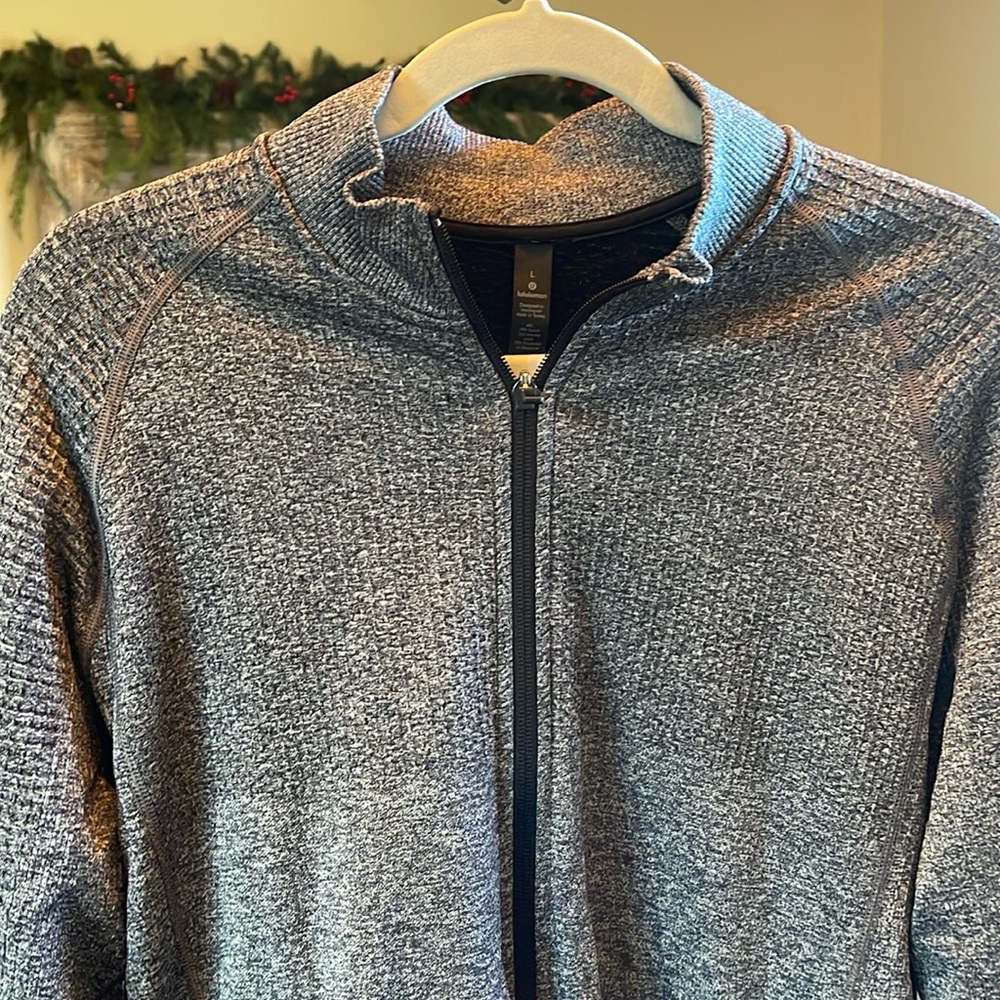 Men’s Lululemon lightweight performance jacket, size large, gray mainly